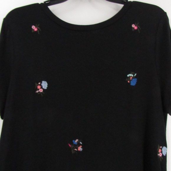 American Eagle Soft & Sexy Embroidered Floral Tee - Picture 6 of 10